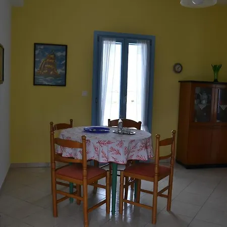Holiday home Lia's *
